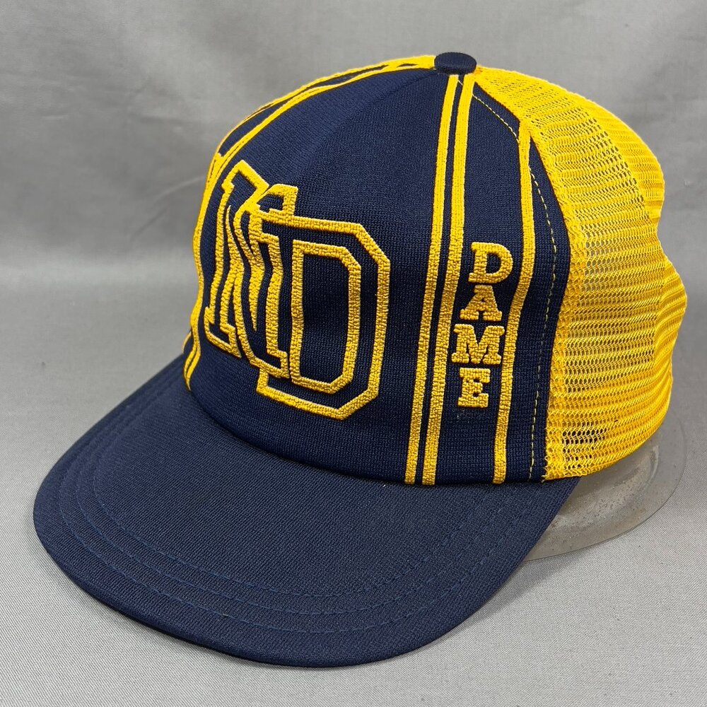 Vtg Notre Dame NCAA Snapback Hat Park Ave Fighting Irish Trucker Mesh USA Mens